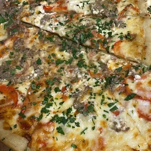 Today's 11/3/22 pizza! Bell pepper, onions, tapenade (a little on the salty side but still good)