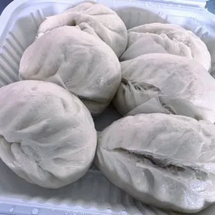 Pork with ear fungus bao