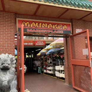 Entrance to marketplace. Keep walking to the food court