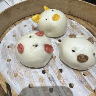 Piggy Custard Bun