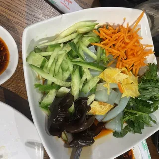 Green Bern Cold Vermicelli with Spicy Sauce