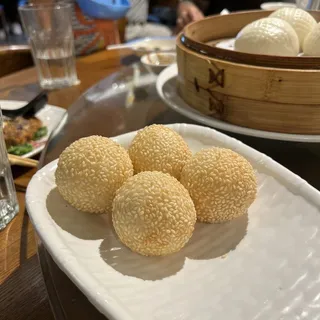 Sesame Sticky Rice Ball
