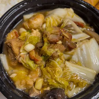 H4. Assorted Meat Seafood Bean Curd Hot Pot