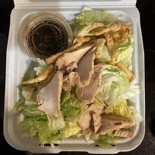 I ordered a Signature Chinese Salad with Chicken, this is not what I ordered but was charged for it. ‍