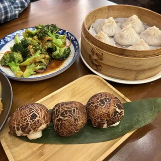 G1. Broccoli with Garlic