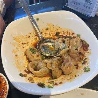 Vegetable & Kurobuta Pork Spicy Wontons (8 each)