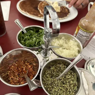 Fixins that come with menudo