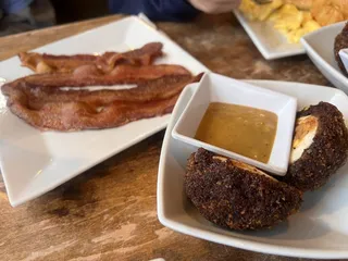 The Naked Egg Cafe