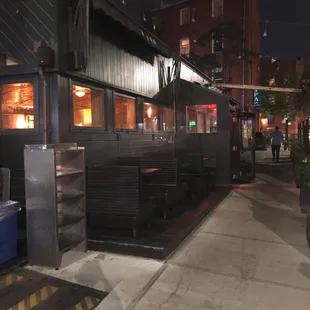 A sad place that used to serve great food :/