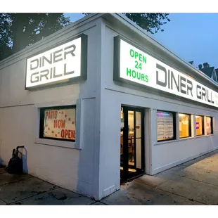 Diner Grill.(Irwin&apos;s Park Rd &amp; Ashland Ave) Breakfast Sandwiches Skillets Omelets Pancakes Waffles.Simple Clean Classic Chicago Diner.Cool!