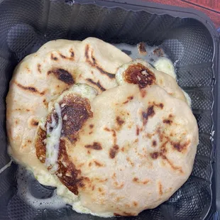 Queso con loroco-cheese and loroco