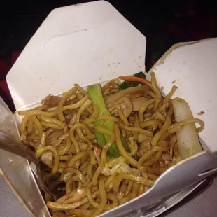 Chicken lo mien. Noddles and vegetables taste good and so does the chicken! A little dry but good flavor.