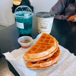 Blue Ocean w/ coconut jelly, Hokkaido oolong milk tea w/ golden boba + Mochi bubble waffle w/ caramel drizzle
