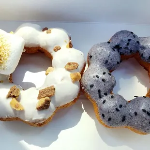 Toffee to the left and black sesame to the right - So far, strawberry is still my favorite.