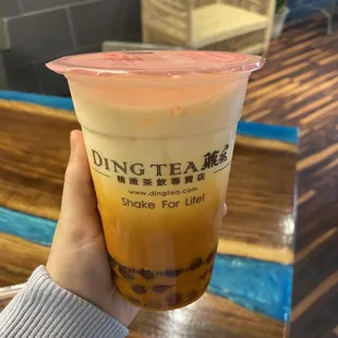 Thai tea latte w/ boba