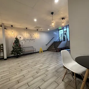 Cute entry/lobby area