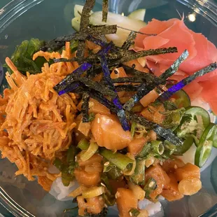 Fiery salmon poke bowl