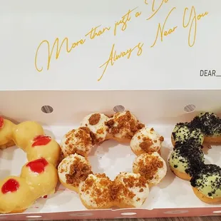 Strawberry Passionfruit, Biscoff Cheese &amp; Matcha Oreo