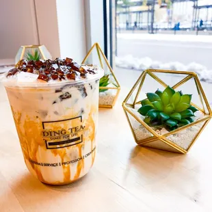 Hokkaido Milk Tea w/ Carmel drizzle. Also known as The Golden Venetian.