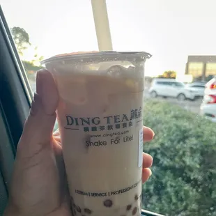 Oat Milk Oolong Latte