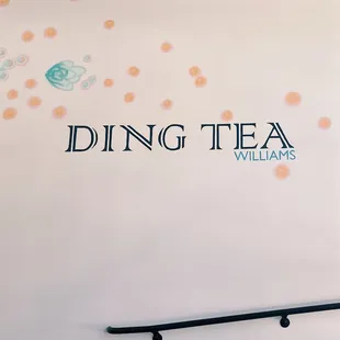 Inside the shop (ig: @ouitsfood)