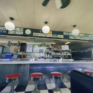 sushi and sashimi, interior