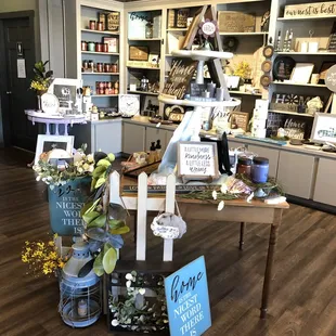 Decor gift shop items