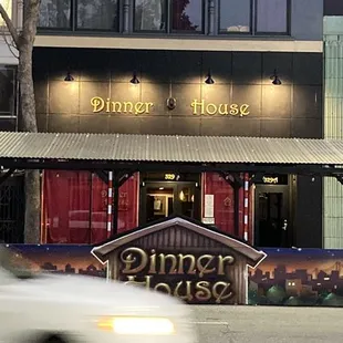 ramen and noodles, outside