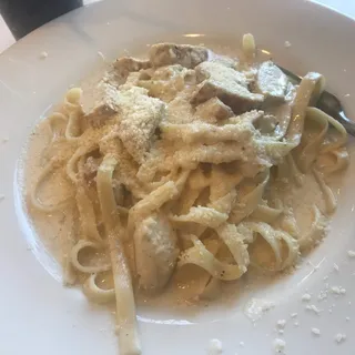 Fettuccine Alfredo