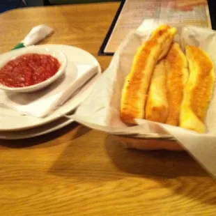 Breadsticks &amp; Marinara