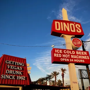 Dino's Lounge