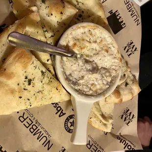 Dino's Pizzeria