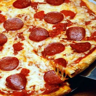 Large Pepperoni pizza