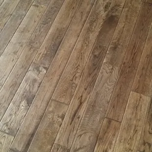 Handscraped Oak - varied width