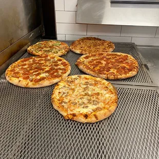 5 pizzas