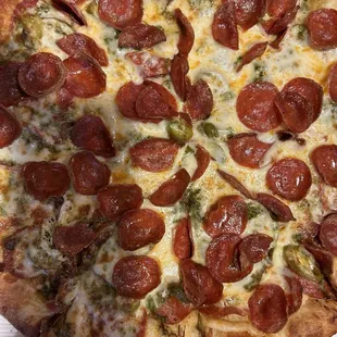 Little Vic&apos;s Spicy Pepperoni Pesto Pizza