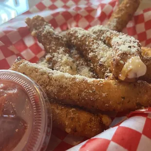 Larry&apos;s Mozzarella Sticks (10)