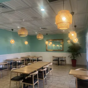 Pretty and spacious eating area