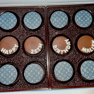 Custom LV order of dipped oreos with lettering