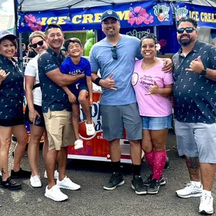 Hanging out with our celebrity Scoopers from 102.7 Da Bomb.