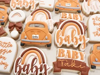 Eats and Treats by Laiza