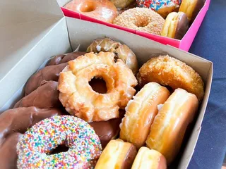 Wendis Donuts & Deli