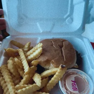 Dippy burger w/ crinkle fries