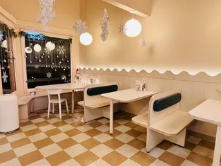 Sugar Ghost Ice Cream and Bubble Tea