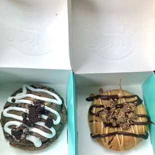 Cookies and cream. Reverse.