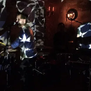 Bestfriends (cool projection)