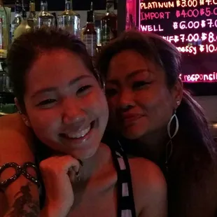 Mama's daughters back on track!