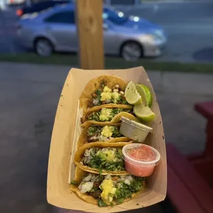 ig: @whatsviveating  |  discada tacos
