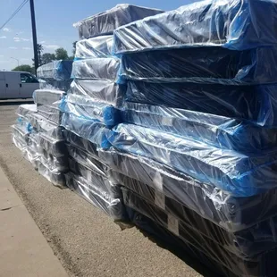 All new beds no rebuilt or recovered FEDERAL LAW LABELS