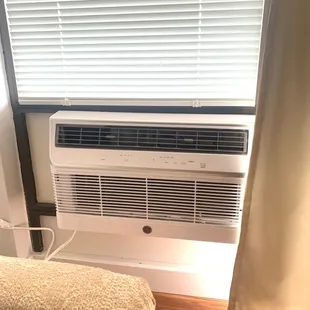 New Wifi Enabled GE 12000 BTU Air Conditioner